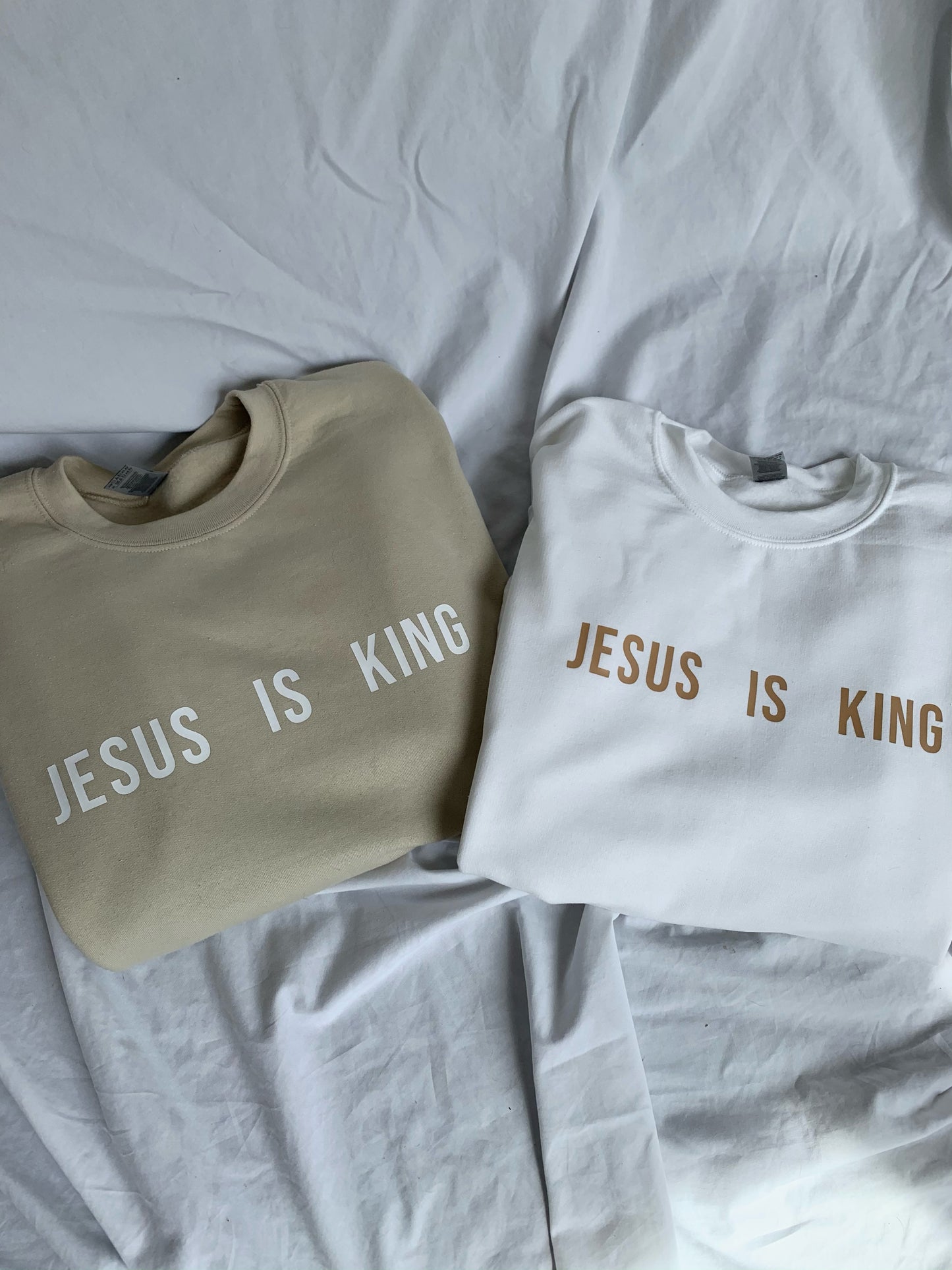 Jesus Is King Pullover